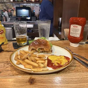 I love me some mustard sauce