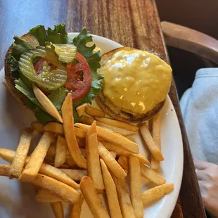 American Cheeseburger