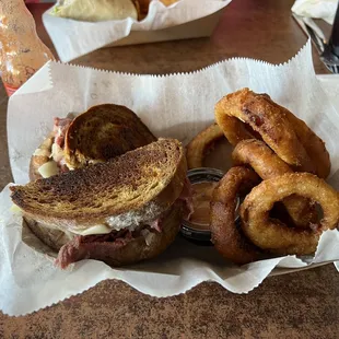 Ruben and onion rings