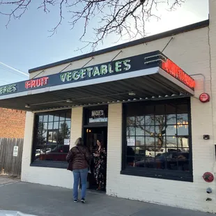 McCue's and Denizens