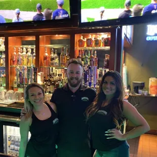 Vicki-Carson-Melissa   Come see us!!!