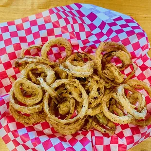 We started with onion rings ($4).  These are some of the best o-rings you'll ever enjoy.