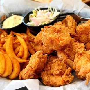 Shrimp basket with curly fries