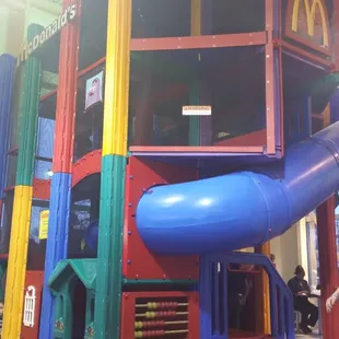 Decent size play area for the kids. Seating can be limited in the play area but the dinning area has plenty of seats