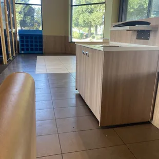 Shoe rack and garbage