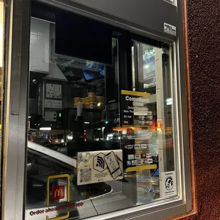 the inside of a fast food restaurant