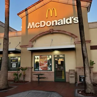 the front of a mcdonald's restaurant