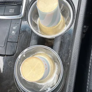 Soft serve vanilla cones