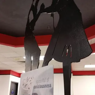 Figures of people dancing, and musical notes scattered throughout  the restaurant, but no music playing over the speakers