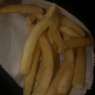 The amount of salt and only 12 fries is crazy and a 50 min wait for this and hot n spicys ridiculous