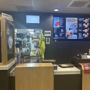 Nobody came to help me for 20 minutes....