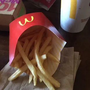 A full large fry, very deceptive as it's a medium box. At least they were cold.