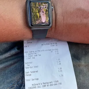 15 mins for 1 drink and 1 apple pie,  ridiculous