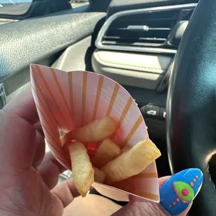 4 fríes. FOUR! McDonald's count your days. This was not a happy meal.