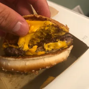 Single patty when I ordered a double cheeseburger