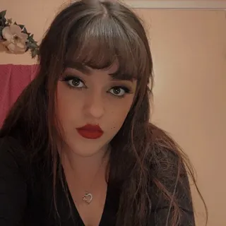 Roxanne G.