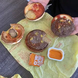 Cheeseburgers with no cheese SMH ‍