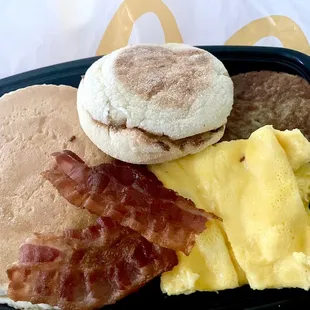 Deluxe Breakfast with muffin...also comes with hash brown