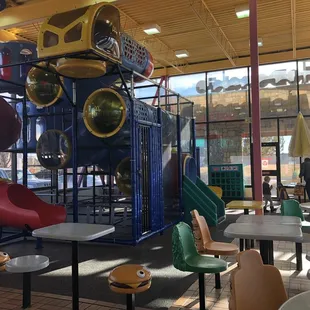 Play place... very clean!