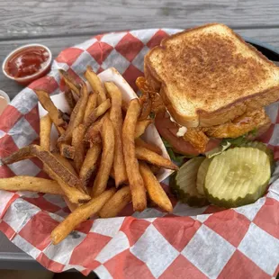 Chicken Finger Sandwich Basket