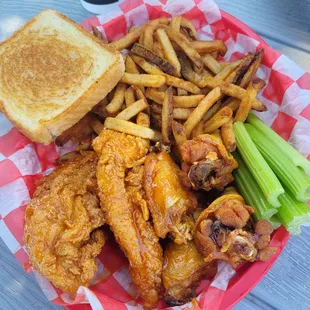 Medley Basket; tossed in the Honey Bee (I think) sauce, really good fry, great crisp; I&apos;d prefer more spice but was perfect for the missus!!