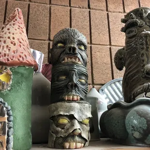 Ceramic and pottery classes on facilities