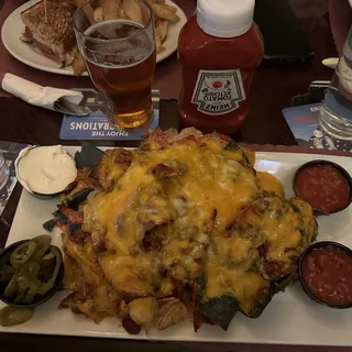 McGee s Beef Chili Nachos