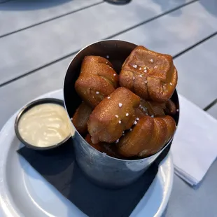 Pretzel bites