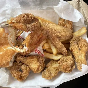 Wing plate. Basically small wing parts with fries and a roll