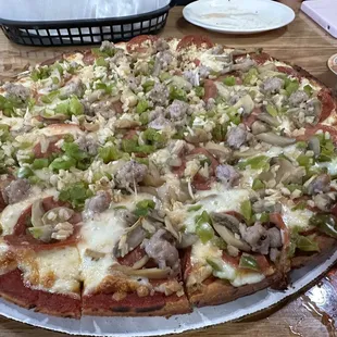 Supreme pizza on cauliflower crust