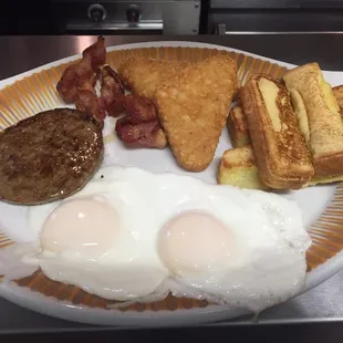 Tavern&apos;s Big Breakfast