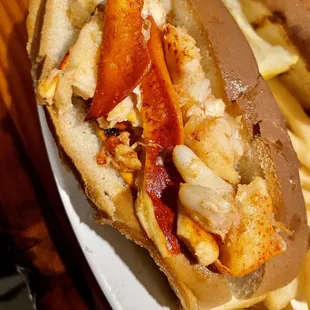 Quarter Pound Lobster Roll - Warm and Buttery