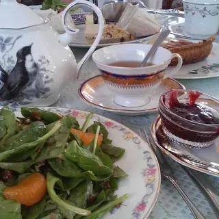 Earl of Yorkshire Spinach Salad