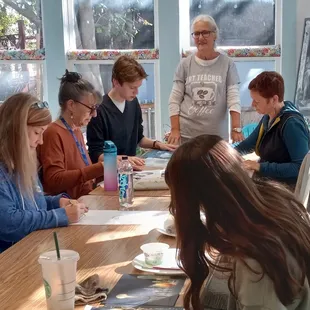 Artist Cate Robbins class