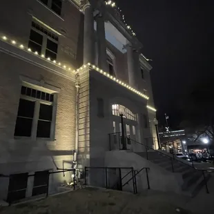 McKinney's old courthouse is now a performing arts center.