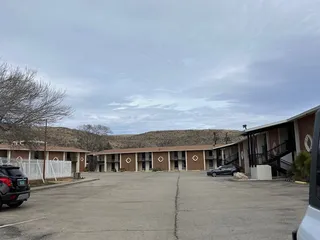 Whites City Cavern Inn