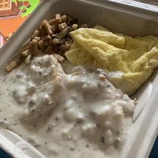 Yummy biscuits and gravy