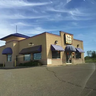 the outside of a restaurant