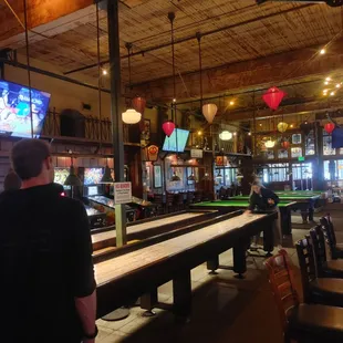 sushi and sashimi, interior