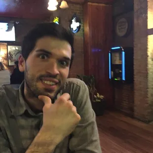 Check out that jukebox!!