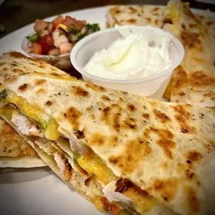 Chicken quesadillas! Now this is living! Yum, yum!