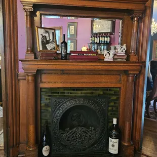 Unique fireplace plenty fetail character. Adjoins 2 other fp's to minimize number of chimney stacks which were taxed then.