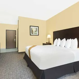 McPherson Inn https://www.mcphersoninn.com/