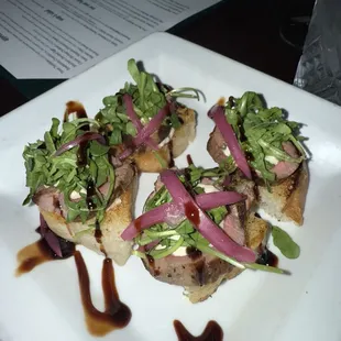 Tenderloin Crostini