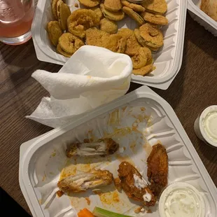 Buffalo wings were pretty decent. Fried pickles I do not recommend at all.