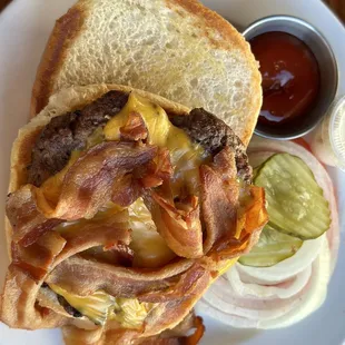 Bacon cheeseburger