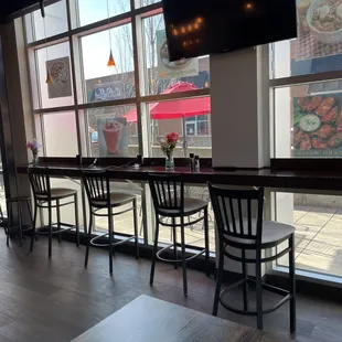 a view of the outside of the restaurant