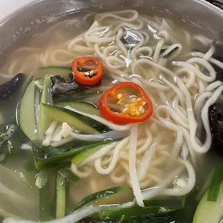 Knife Cut Noodle in Anchovy Broth (Myulchi Kalguksu)