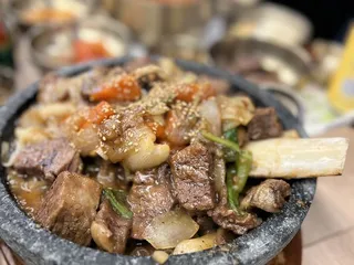 Brothers Gom Tang