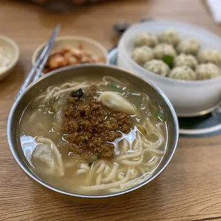 Knife Cut Noodle in Chicken Broth (Kalguksu)